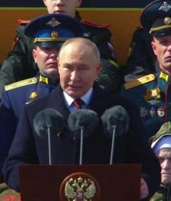 Poutine met en garde contre un conflit mondial alors que la Russie célèbre sa victoire dans la Seconde Guerre mondiale