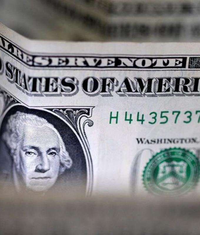 Le dollar a ouvert la semaine en hausse et compte désormais trois jours consécutifs