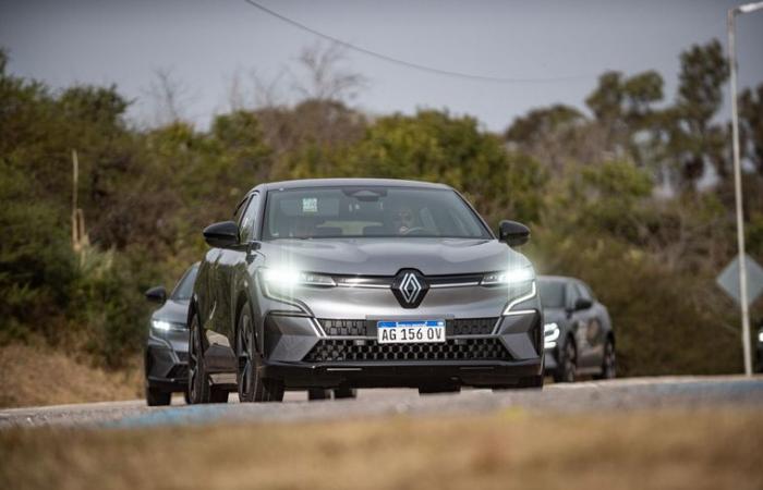 E-Tech Tour, la révolution électrique de Renault arrive à Cordoue – Night Shift al Cuadrado – Night Shift