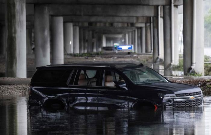 Désespoir dans le sud de la Floride suite à de violentes tempêtes, des inondations et de mauvaises prévisions