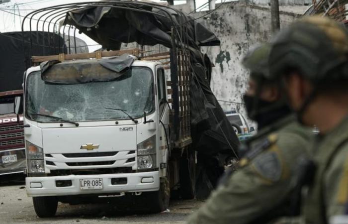 Ils attaquent le commissariat de Carmelo, district de Cajibio Cauca avec des balles de fusil et des explosifs