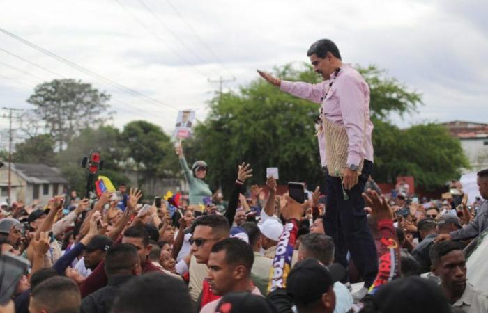 La ville d’Amazonas débordée pour recevoir Nicolas Maduro
