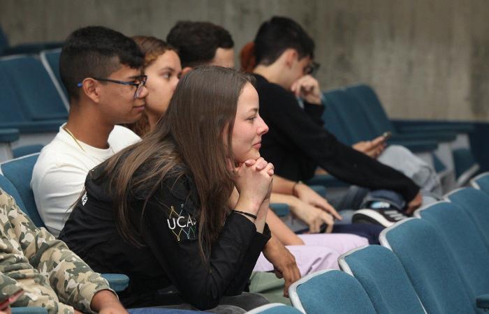 40 % des jeunes étudiants universitaires souhaitent travailler au Venezuela après avoir obtenu leur diplôme