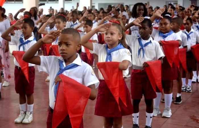 Foulard bleu : un attribut qui représente la responsabilité et l’engagement › Cuba › Granma