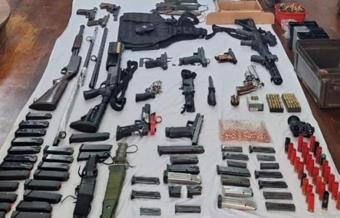 “Chargé par le diable” : une grande quantité d’armes et de munitions ont été saisies dans la ville de Cordoue