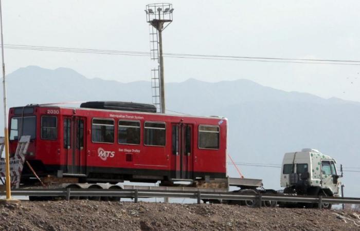 Avec l’arrivée des nouvelles paires, c’est ainsi que progresse l’expansion du tramway du métro vers Luján et l’aéroport.
