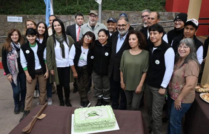 Le maire Jorge a inauguré un nouveau Mangrullo dans le parc botanique municipal à l’occasion de son 37e anniversaire