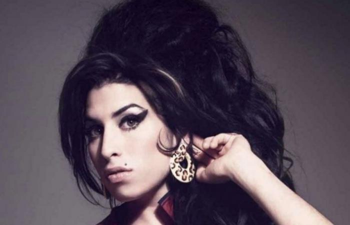 Selon l’intelligence artificielle, voici à quoi ressemblerait Amy Winehouse à 40 ans