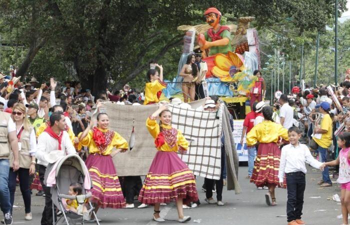 Bienvenue aux festivités de San Juan et San Pedro ! • La nation