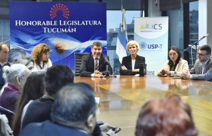 Le pré-Sommet mondial des politiques publiques du chapitre de Tucumán a été présenté à l’Assemblée législative