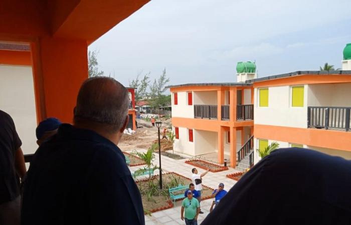 Marrero Cruz vérifie les travaux à impact socio-économique dans la municipalité de Gibareño