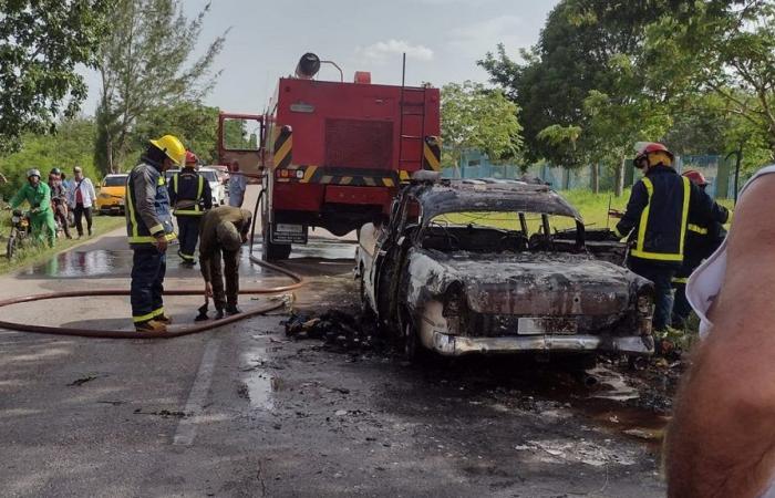 Ils signalent un incendie de voiture à Holguín VIDEO