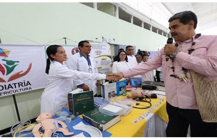 Maduro livre l’Université des sciences de la santé Hugo Chávez réhabilitée en Amazonas – DiarioVea
