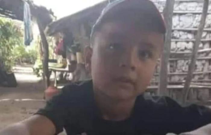 Comment se poursuit la recherche de Loan, le garçon disparu à Corrientes : trois adultes enquêtés et une sneaker comme seul indice