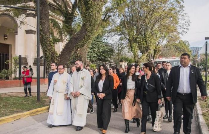 Rodríguez a participé à la traditionnelle procession et à la messe