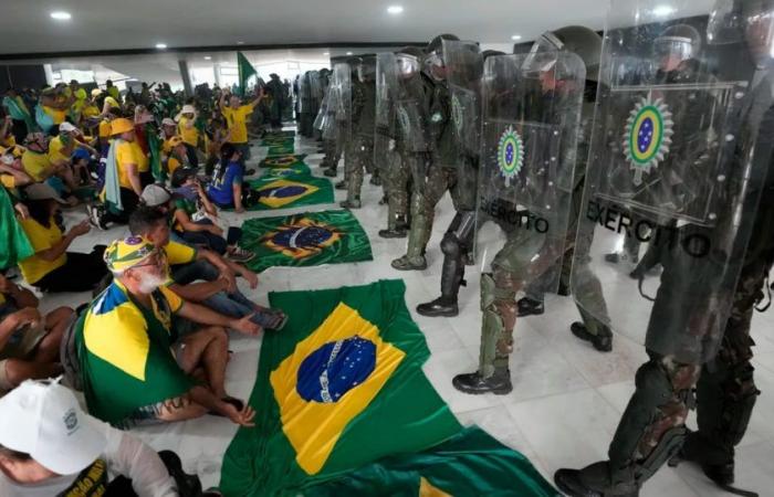 Hermétisme sur les partisans de Bolsonaro reconnus coupables de la tentative de coup d’État contre Lula et qui ont demandé l’asile politique en Argentine