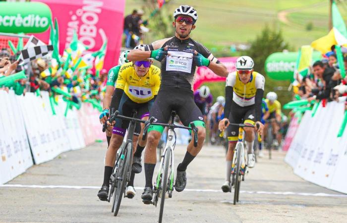 Victoire d’Adrián Bustamante dans la première étape de la Vuelta a Colombia 2024 – Fédération Colombienne de Cyclisme