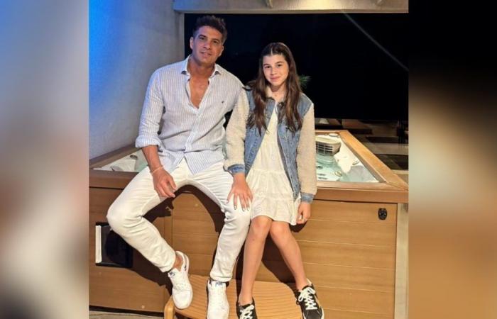 La fille de Mario Velasco et Carolina Mestrovic a rendu visite à son père pour ses vacances après presque 5 mois