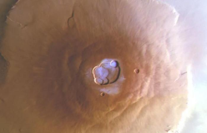Du givre découvert sur certains volcans de Mars