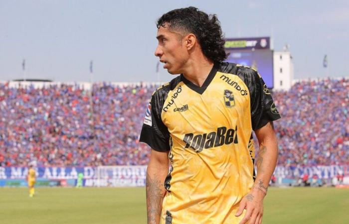 Almirón reproche à Luciano Cabral d’être arrivé à Colo Colo