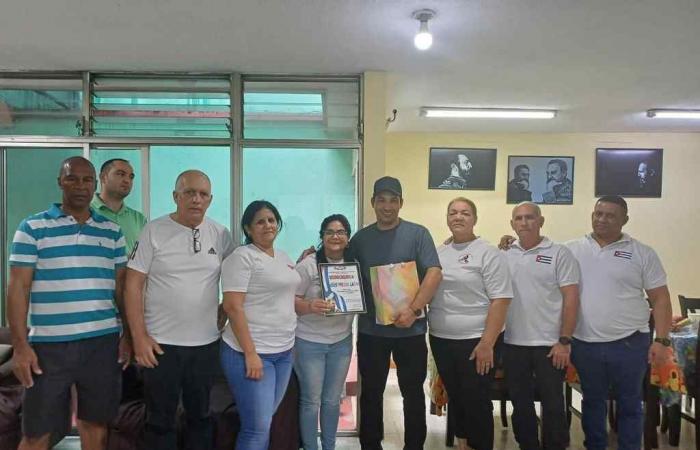 Des médecins cubains au Guatemala saluent Prensa Latina et honorent papa