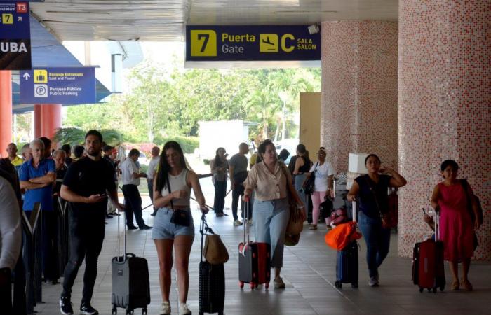 Les douanes cubaines mettent à jour l’application « Pré-dédouanement des passagers » pour accélérer le processus