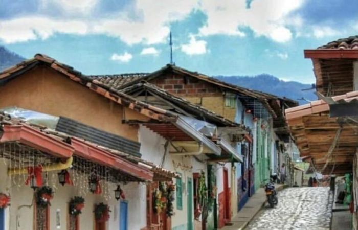 Ils présentent de nouveaux itinéraires touristiques à Antioquia