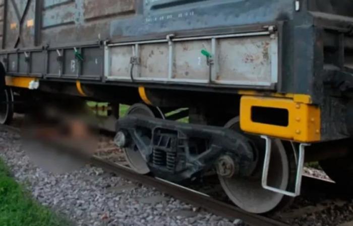 Insolite : un homme a été renversé et tué après s’être endormi sur la voie ferrée