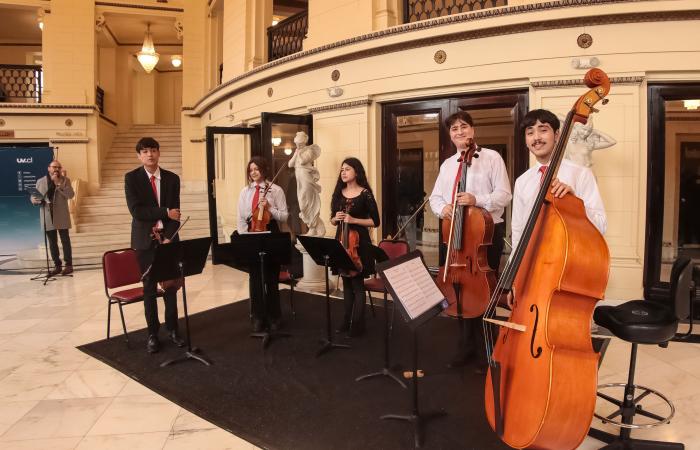 Université de Valparaíso – UV a présenté la huitième saison des orchestres de jeunes au Théâtre municipal de Viña del Mar
