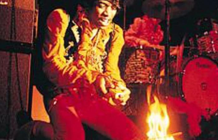 Les 40 minutes qui ont fait de Jimi Hendrix une légende : une guitare, un match et du « sexe » sur scène