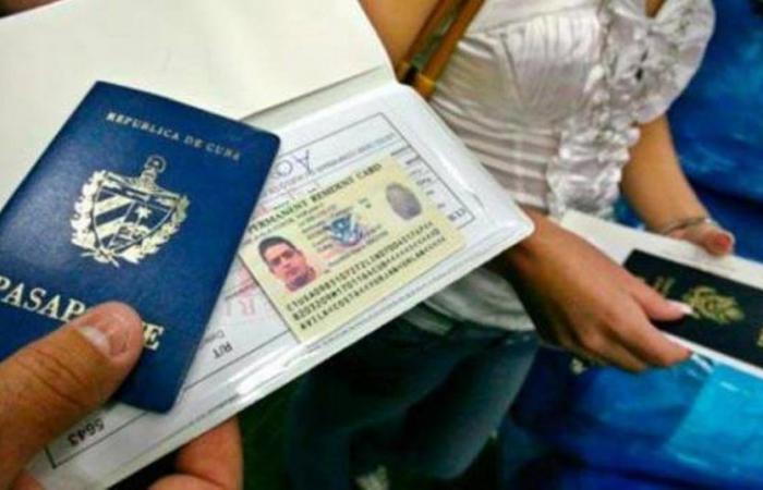 Un projet de loi propose de supprimer la limite de 24 mois pour les Cubains à l’étranger