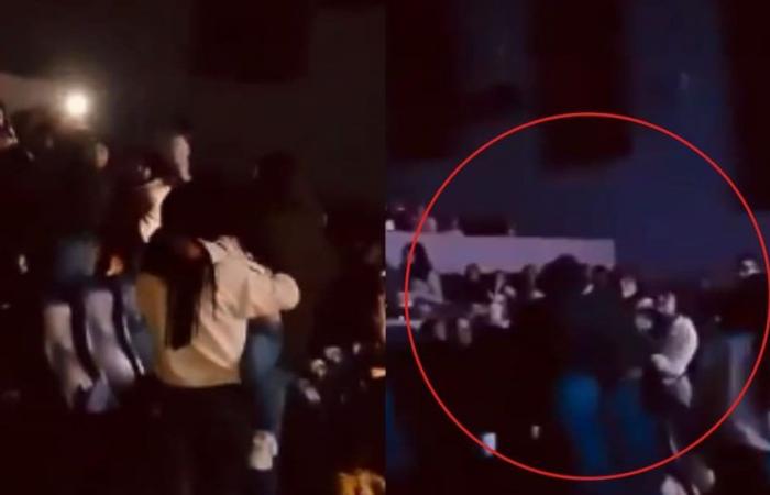 Vidéo : Ils se sont arrachés les cheveux ! Deux femmes se frappent en plein cinéma à cause d’un homme