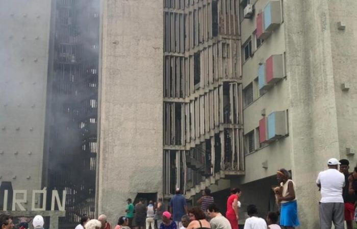 Sans dommage aux personnes, l’incendie dans le bâtiment Girón est éteint • Travailleurs