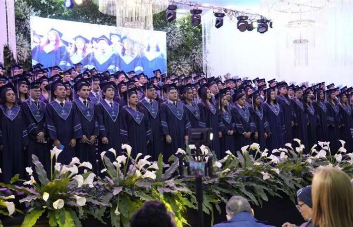 L’Université Privée Domingo Savio diplômée 501 nouveaux professionnels lors d’une cérémonie académique solennelle