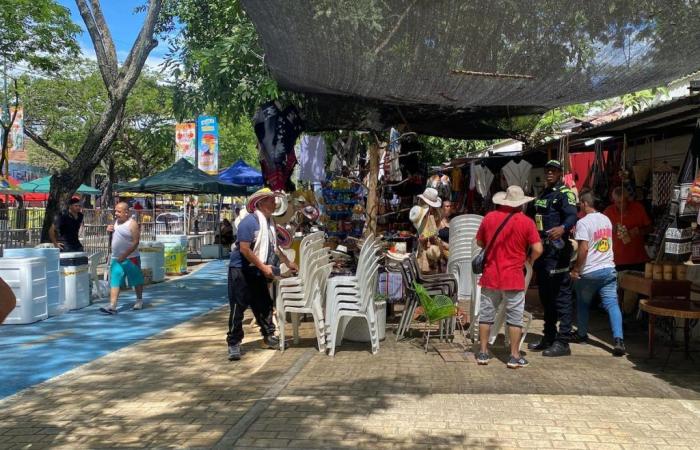 112 chaises et 286 bouteilles de mousse ont été confisquées lors du défilé Miss Neiva Popular