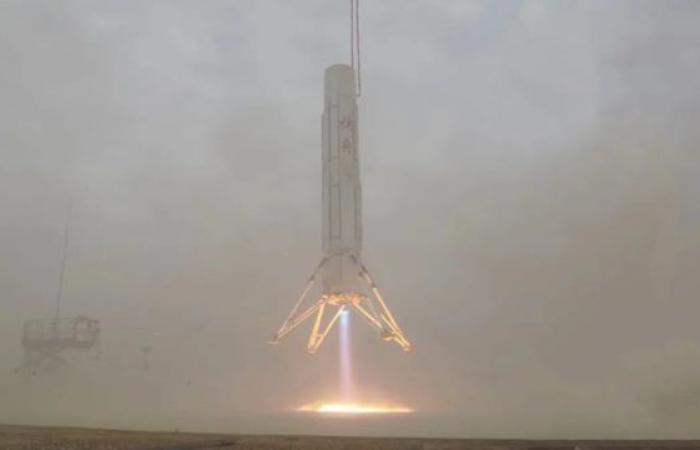 Le premier prototype chinois de fusée réutilisable du SAST dépassant les 10 kilomètres d’altitude