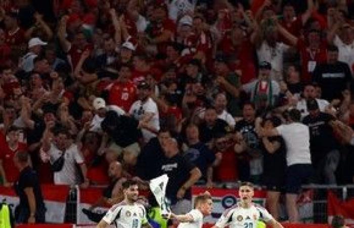 Invasion impressionnante de supporters lors de la promotion de l’Espanyol en Primera :: Olé