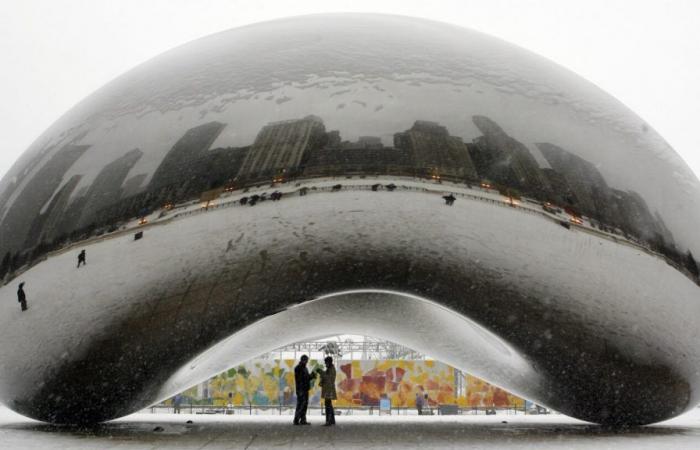 La sculpture emblématique de Chicago “The Bean” rouvre au public après presque un an de travaux