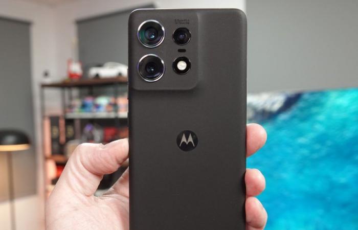 Motorola Edge 50 Pro : Le téléphone portable Motorola parfait pour les voyageurs : qualité photo imbattable et charge rapide de 125 W | Motorola avec processeur Snapdragon | Téléphones portables Motorola | téléphone intelligent