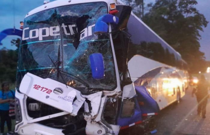 Vidéo : la collision choquante de deux bus a fait huit blessés à Santander