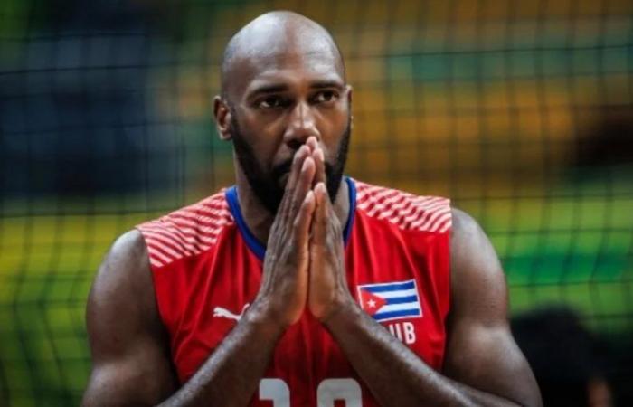 Robertlandy Simón dit au revoir à l’équipe cubaine de volley-ball : “Continuez à vous battre”
