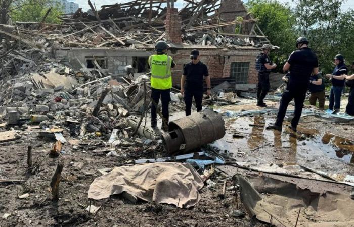 Un nouveau bombardement russe sur Kharkiv fait un mort et une partie de la ville ukrainienne sans électricité