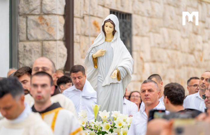 Messe solennelle pour le 43ème anniversaire des apparitions à Medjugorje – Medjugorje