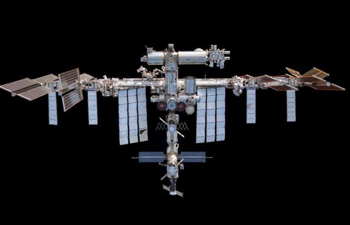 SpaceX construit un vaisseau pour détruire la Station spatiale internationale. A la demande de la NASA
