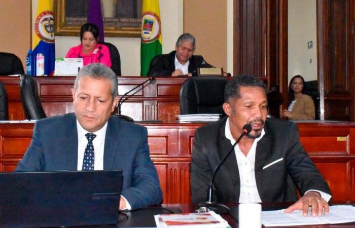 Inquiétudes face à la pénurie et à la contrebande : l’Assemblée départementale de Nariño débat des liqueurs emblématiques