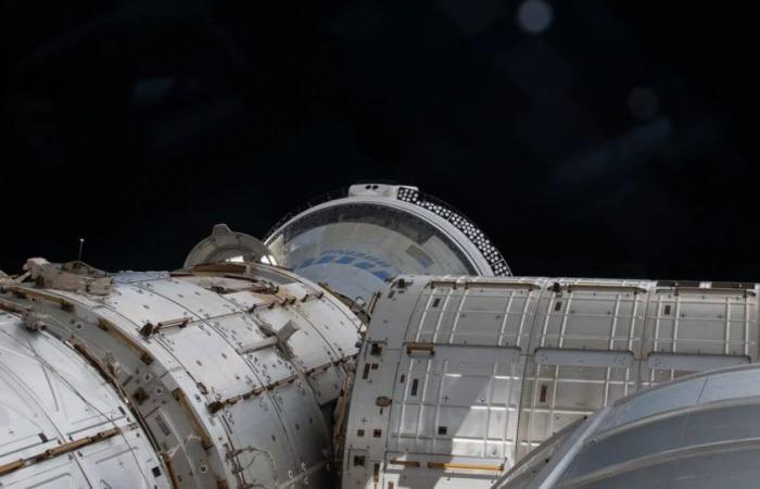 Les astronautes à bord du Starliner de Boeing restent bloqués sans date de retour sur Terre