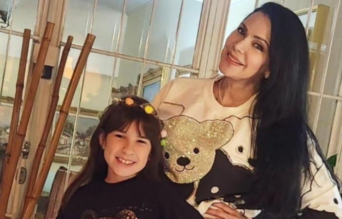 Astrid Carolina Herrera célèbre très joyeusement la première communion de sa fille Miranda. Future Miss Monde ?