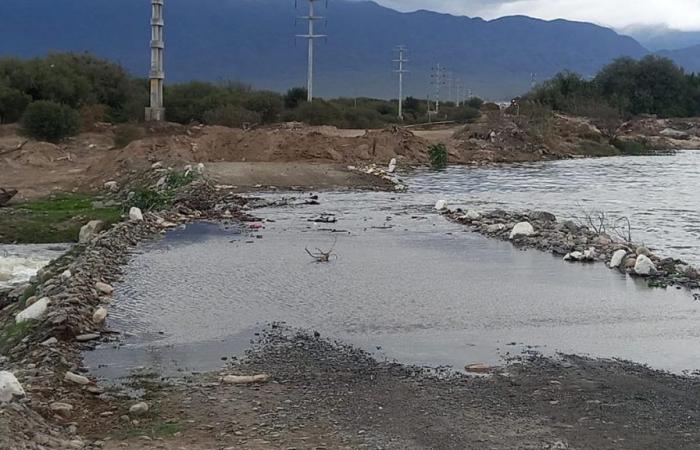 Les habitants d’Agua Colorada et de Bajo Hondo demandent un pont