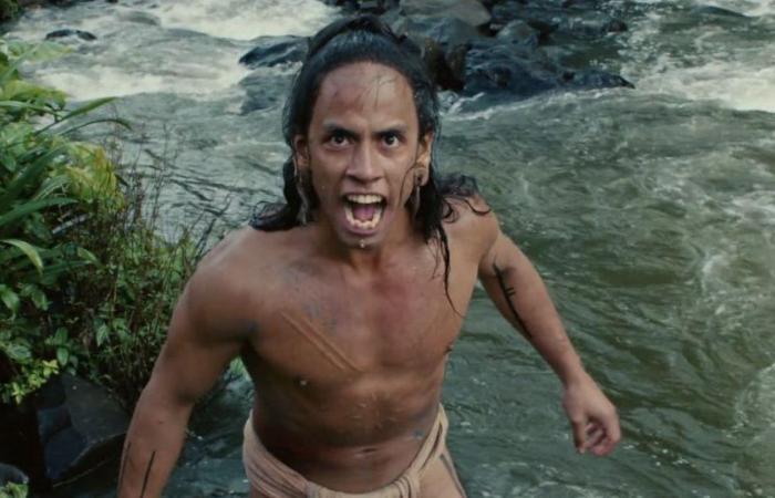 L’incroyable changement physique du protagoniste d'”Apocalypto”, le film de Mel Gibson sur les Mayas, 20 ans plus tard