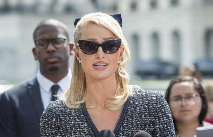 Le témoignage choquant de Paris Hilton sur les « traitements inhumains » qu’elle a subis dans son enfance : « Ils m’ont agressée sexuellement »